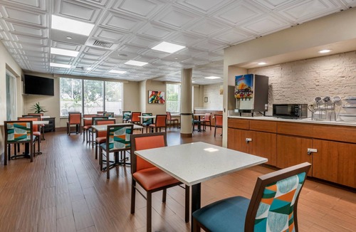 Tamarac Hotel | Comfort Suites Tamarac Sawgrass