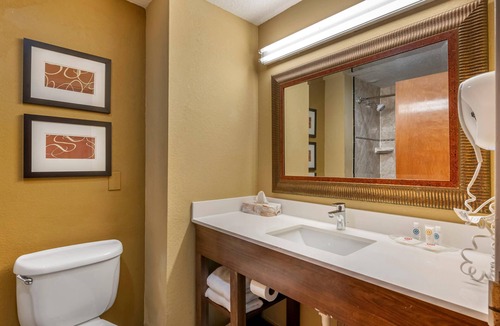 Tamarac Hotel | Comfort Suites Tamarac Sawgrass