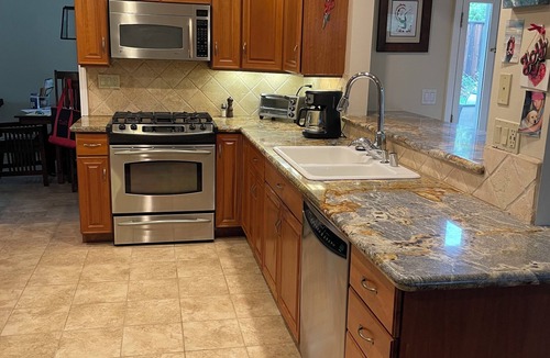 Thousand Oaks House | Comfortable 3 bedroom 2.5 bathroom home in Newbury Park California