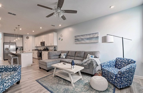 Frankford House | Comfortable 3 Bedroom 2.5 bath Townhouse in Ocean View Beach Club Community! Wifi Available, Pool, Fitness Center, Sauna, Weekend Beach Shuttle!