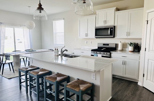 Ocean View House | Comfortable + Coastal 5 Br Home in Ocean View Beach Club - 5min to Bethany Beach