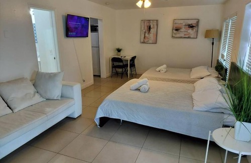 Parkside Apartment | Comfortable Large Studio-J