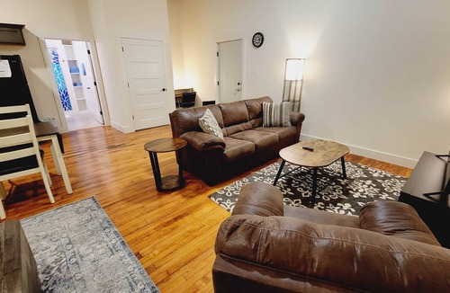 Central Business District Apartment | Comfortable Studio Loft in Historic Building