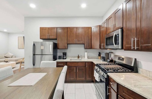 McGinley Square Apartment | Comfy 3BR MetLife Home| Parking |NYC & PATH Nearby