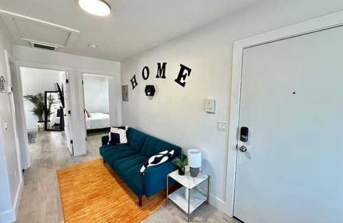 Harrison Apartment | Comfy NJ 2BR Close to Airport, Dream Mall and NYC
