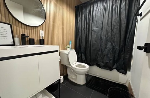 Harrison Apartment | Comfy NJ 2BR Close to Airport, Dream Mall and NYC