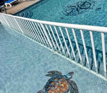 Wildwood Crest Hotel | Compass Family Resort
