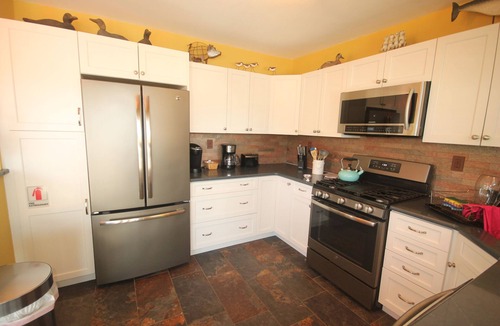 Village Green House | Completely renovated 4 bed/2 bath home close to the Cape May Tennis Courts, Kiwanis Park with pond and walking distance to downtown and the beach.