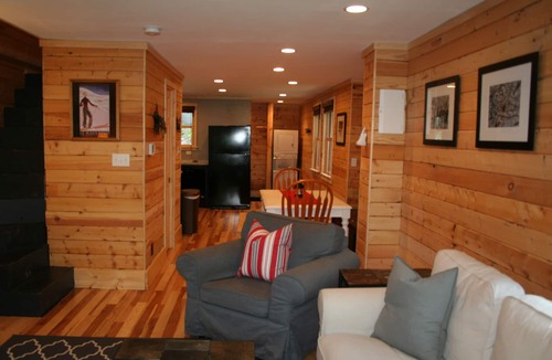 Edray House | Completely Renovated Treetop Townhome Next To Village and Slopes.