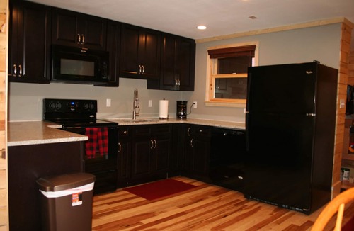 Edray House | Completely Renovated Treetop Townhome Next To Village and Slopes.