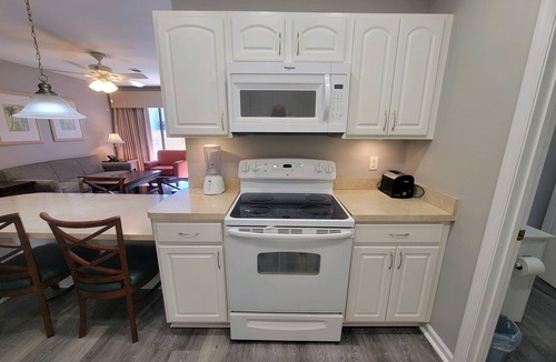 North Ocean City Villa | CONDO 2 Bedrooms & 2 Full Bathrooms - LINENS INCLUDED