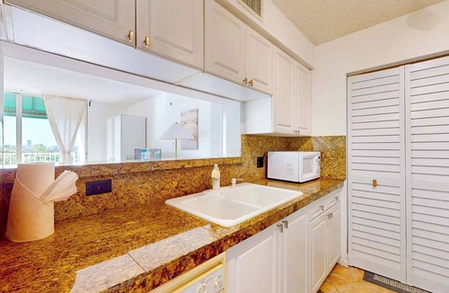 Aventura Condo | Condo Minutes from Ocean Drive & Miami Beach