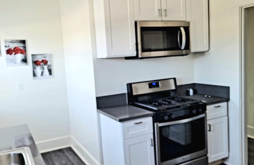 Park Mesa Heights Apartment | Condo-Style Apt. - Upstairs - Convenient to LAX
