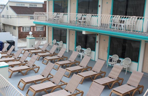 North Wildwood Hotel | Condor Motel - Beach Block