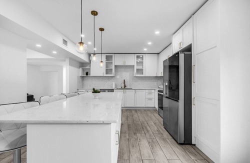 El Portal House | Contemporary Family Oasis Pool & Comfort