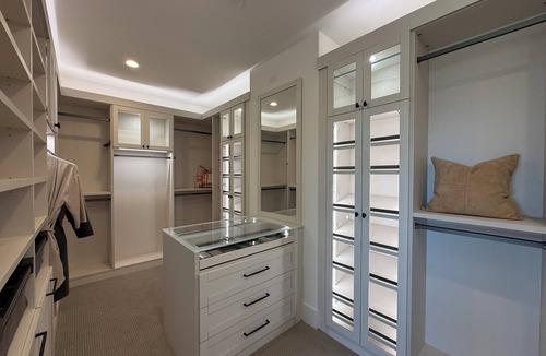 Montebello House | Contemporary Luxury Villa with Panoramic City Views in Montebello
