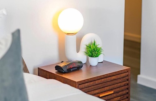 West Avenue Hotel | Convenient South Beach Stay! Outdoor Pool & nr Lummus Park, Miami Beach
