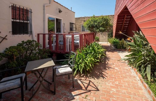 Carlson Park Apartment | Cool Venice Beach 2 Bedroom