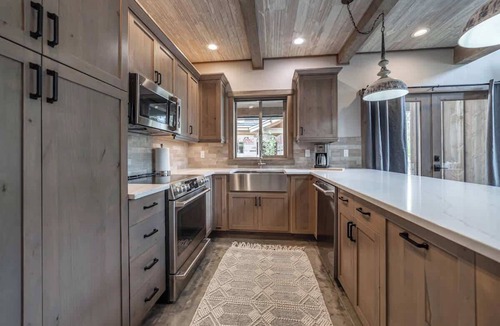 Coram Condo | Coram Ridge Condo 2BD/2BA Hot Tub 7 Mi to GNP