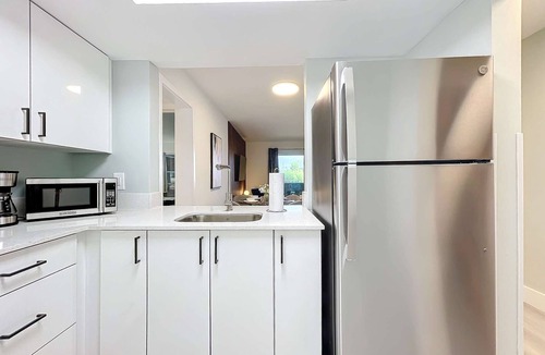Lauderdale Harbours Condo | Cordova Arms by Rocketstay