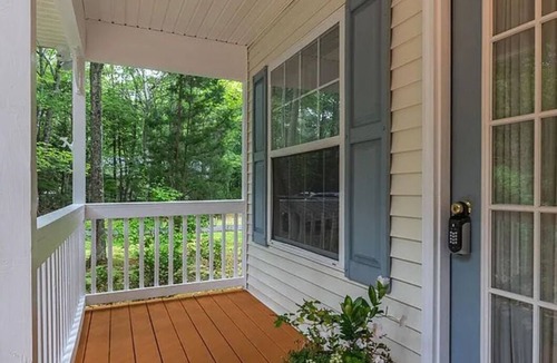 Ocean Pines House | Costal Modern Retreat with 4 bedrooms and cental air