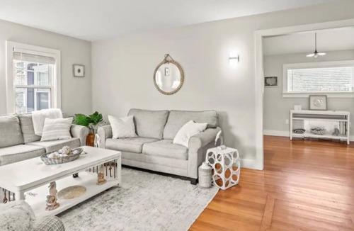 North Chatham House | Cottage close to beach and town