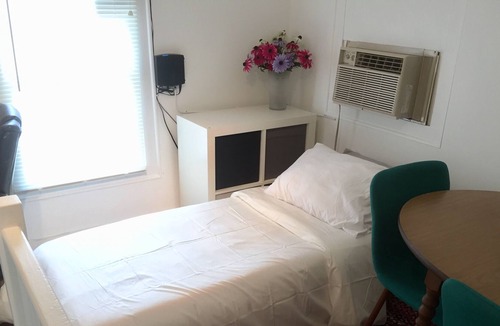 Woodstock Apartment | Cottage - Wildflower Suite