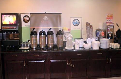 Coliseum Central Hotel | Country Inn & Suites by Radisson, Hampton, VA