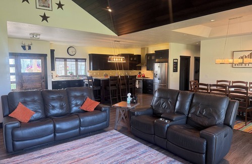 Columbia Falls House | Country setting close to Glacier National Park