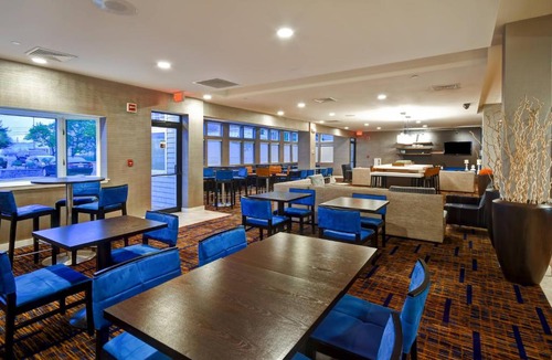 Hyannis Hotel | Courtyard Cape Cod Hyannis