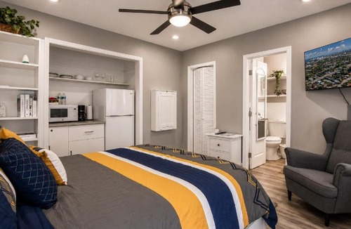 Poinsettia Heights Apartment | Cozy 1 BDR Unit by Beach, Mall, & Downtown FTL