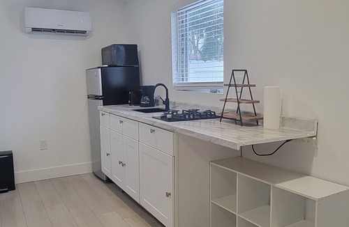 Miami Gardens Apartment | Cozy 1-bedroom, 1-bath studio near Hard Rock Stadium and Beaches.