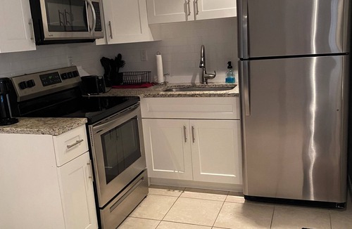 Ocean Ridge Apartment | Cozy 1-bedroom apartment in charming Boynton Beach with AC