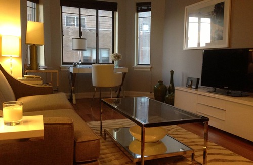 Center City Apartment | Cozy 1-bedroom apartment in charming Rittenhouse Sq Center City Philadelphia