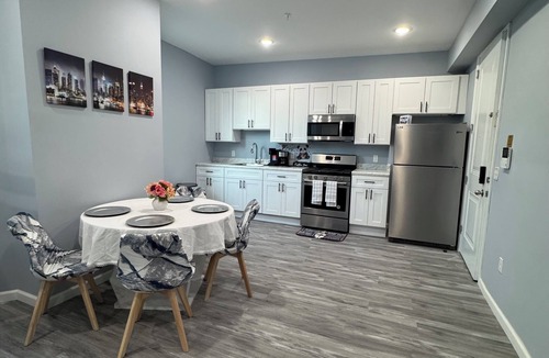 Forest Hill Apartment | Cozy 1-bedroom apartment in delightful Newark with AC