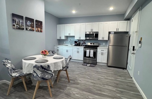 Forest Hill Apartment | Cozy 1-bedroom apartment in delightful Newark with AC