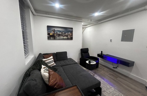 Hoboken Condo | Cozy 1-bedroom condo in charming Hoboken minutes from EWR