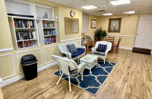 North End Condo | Cozy 1-bedroom condo in marvelous Ocean City with AC - half a block to Beach!