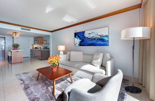 North Beach Apartment | Cozy 1BR Apartment at the Carillon Wellness Resort
