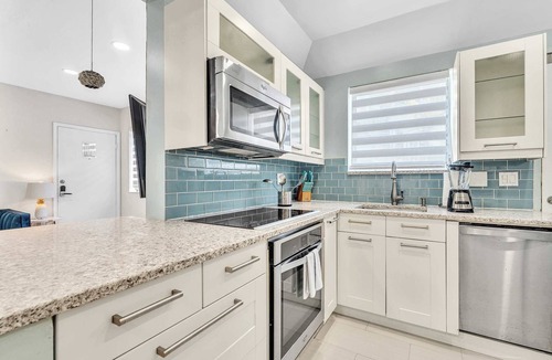 Bay Harbor Islands Apartment | Cozy 1BR in Bay Harbor Islands near beach, Bal Harbour Shops, and dining
