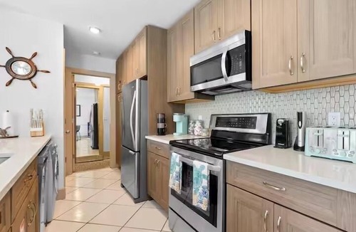 Lauderdale-by-the-Sea House | Cozy 2-bedroom home just a 5-minute walk to the beach in Lauderdale-by-the-Sea.
