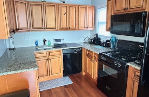 Villas House | Cozy 2 bed/2 bath Cottage in the Villas. 15 mins to Wildwood and Cape May.