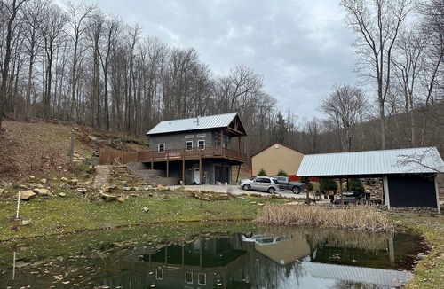 Gans Cabin | Cozy 2-bedroom cabin on 3 acres of mountaintop property
