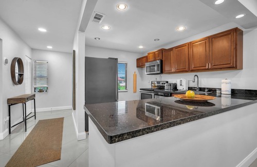 Boca Raton Condo | Cozy 2-bedroom condo with WiFi, AC in welcoming Boca Raton