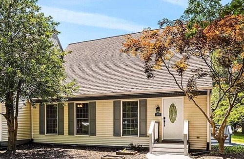 Easton House | Cozy 2BR Home near Idlewild Park