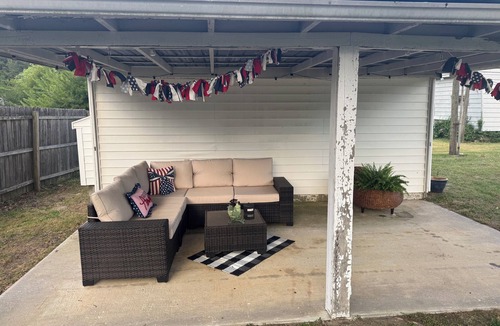 Secretary House | Cozy 2BR home with AC in charming Secretary, 15 mins to downtown Cambridge MD