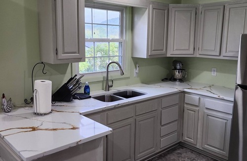 Belmont House | Cozy 2BR Retreat Steps to Restaurants & Fun