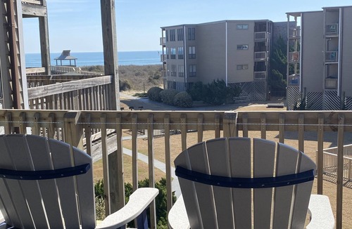 Duck Condo | Cozy 2nd Floor Unit in Oceanfront Condos w/Ocean View-Towels & Linens