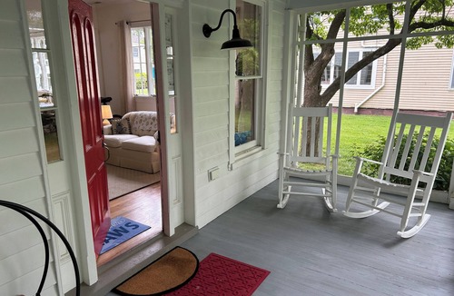 Oxford Cottage | Cozy 3 bedroom historic cottgage in Oxford, MD avialable Aug 2024