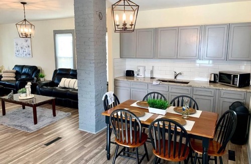 Niagara Falls House | Cozy 3BR 1BA Short drive to Niagara Falls